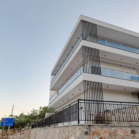 Apartment Sulmare Sarandë